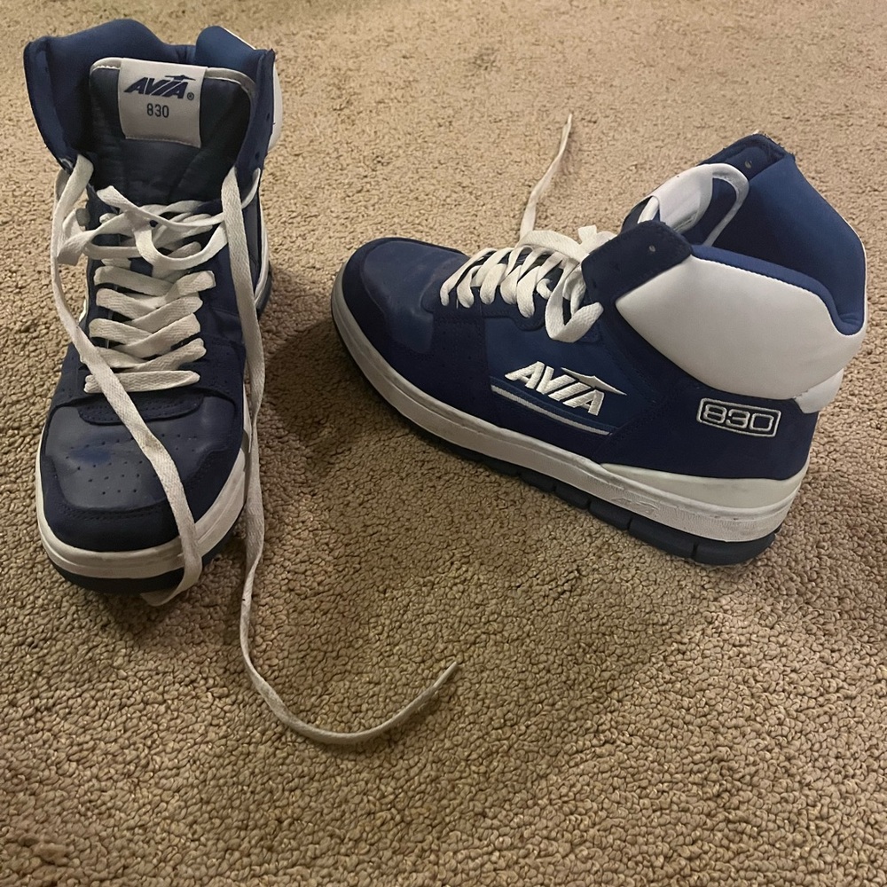 Avia 830 High-Top Sneakers in Blue and White- Worn once! - Picture 3 of 5